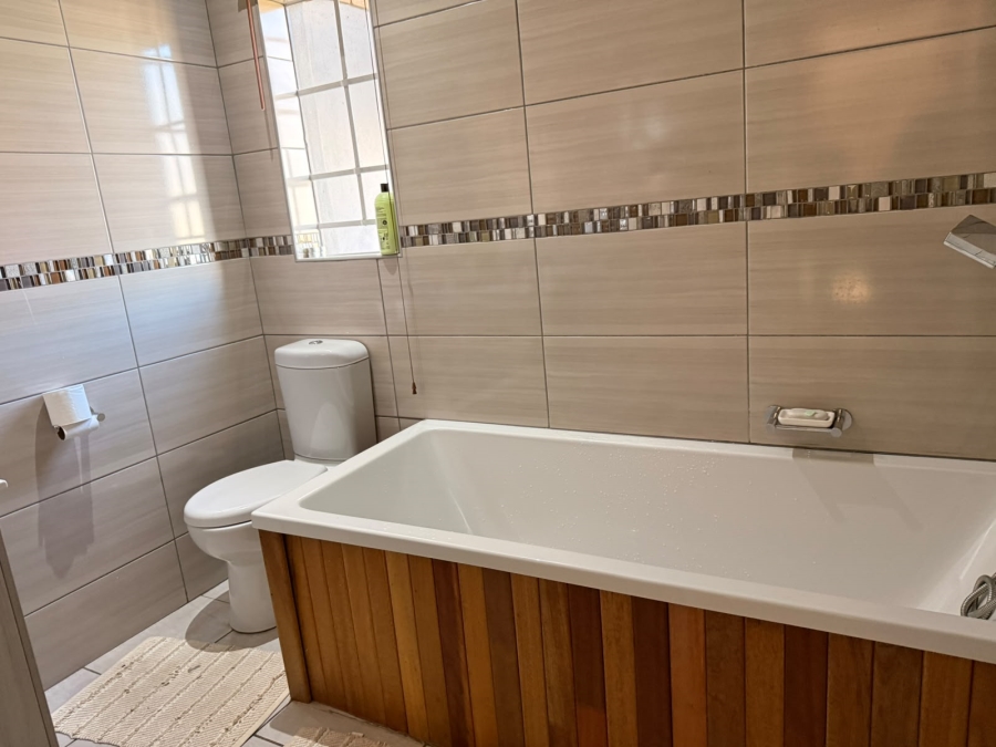 3 Bedroom Property for Sale in Waterkloof East North West